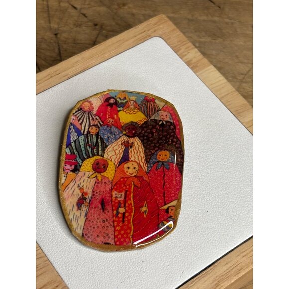 Handmade Colorful Folk Art Brooch Pin With Glossy Finish Women In Traditional Ou - Picture 5 of 6